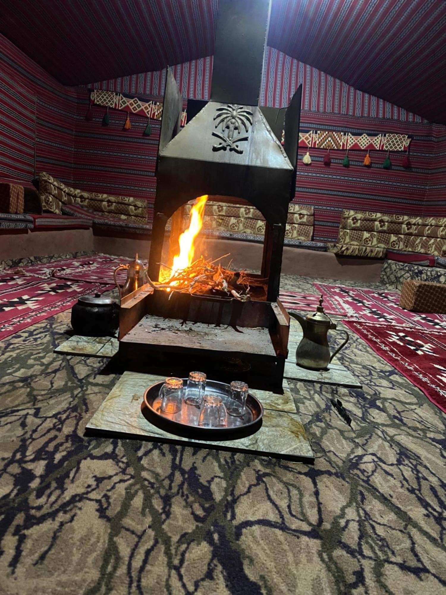 Desert Tree Camp&Tours Wadi Rum Bagian luar foto