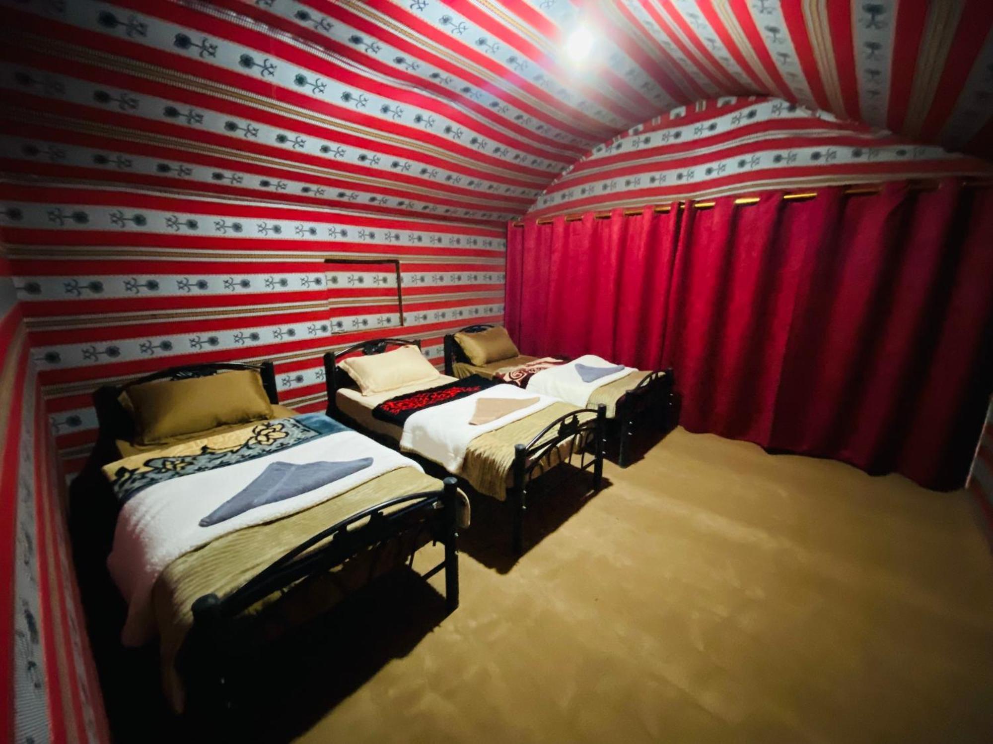 Desert Tree Camp&Tours Wadi Rum Bagian luar foto