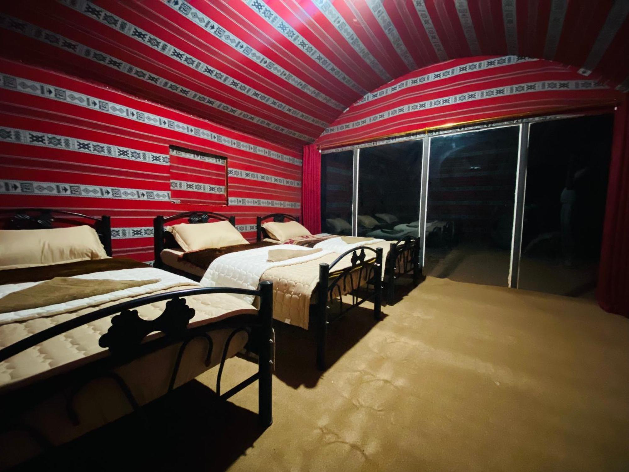 Desert Tree Camp&Tours Wadi Rum Bagian luar foto